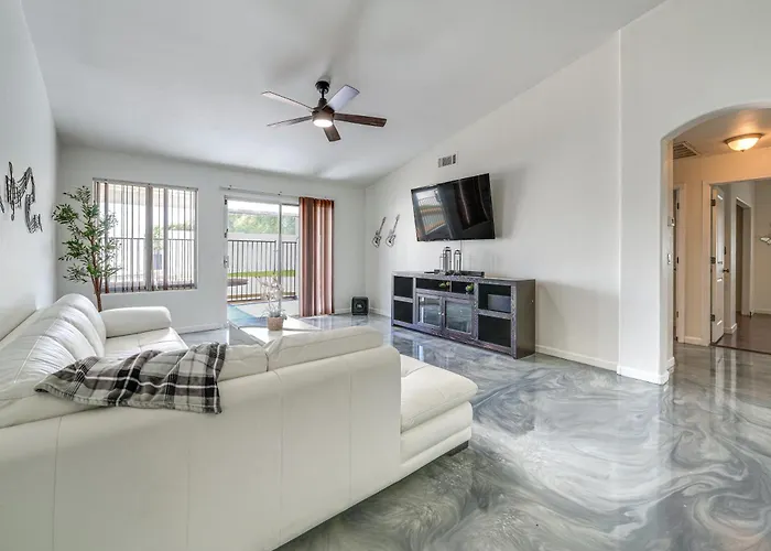 < 1 Mi To Talking Stick Amp! Family Escape W/ Pool Ferienhaus Phoenix